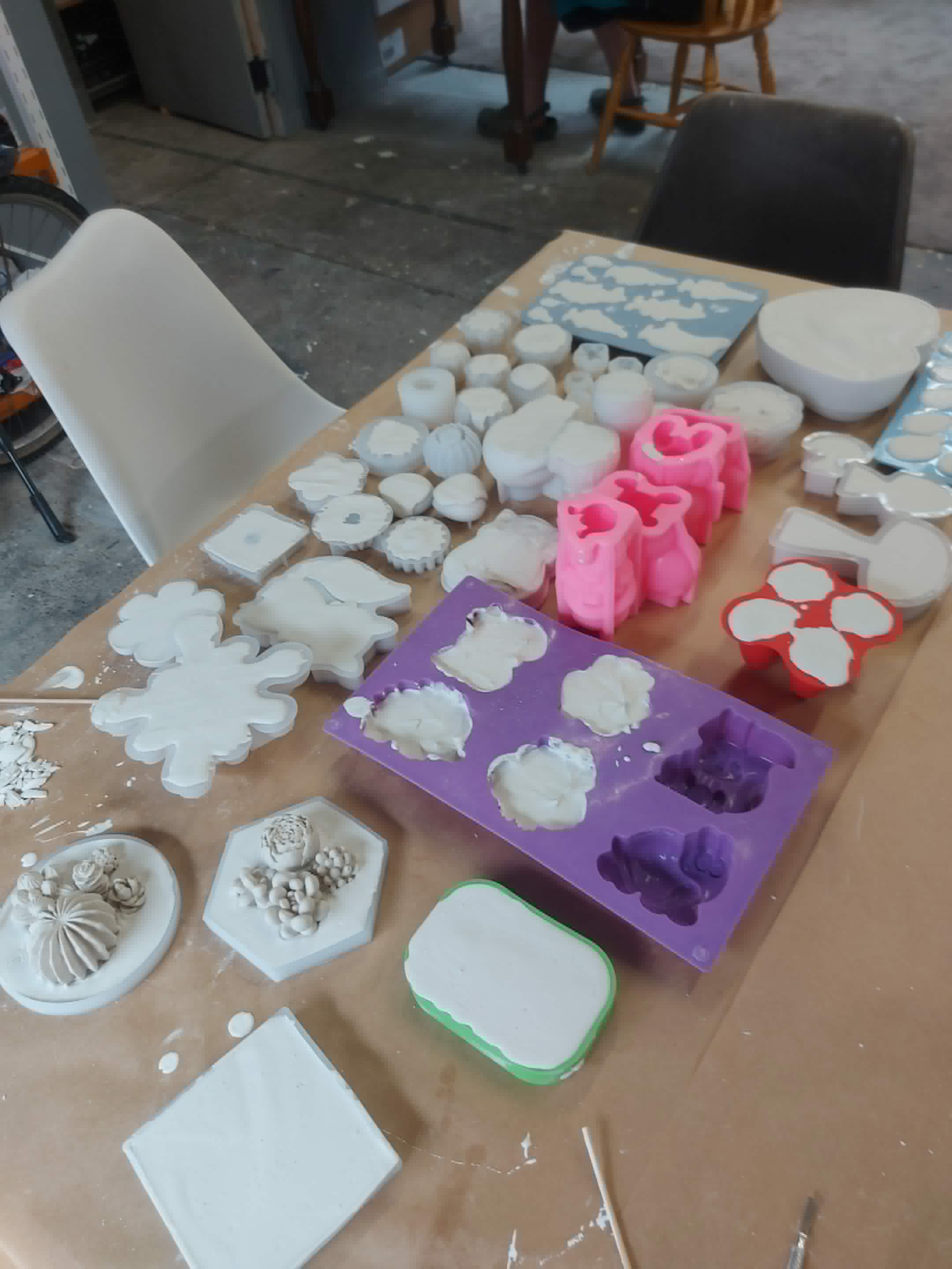 Plaster of Paris Workshop (Sunday 7th December 11-12pm)