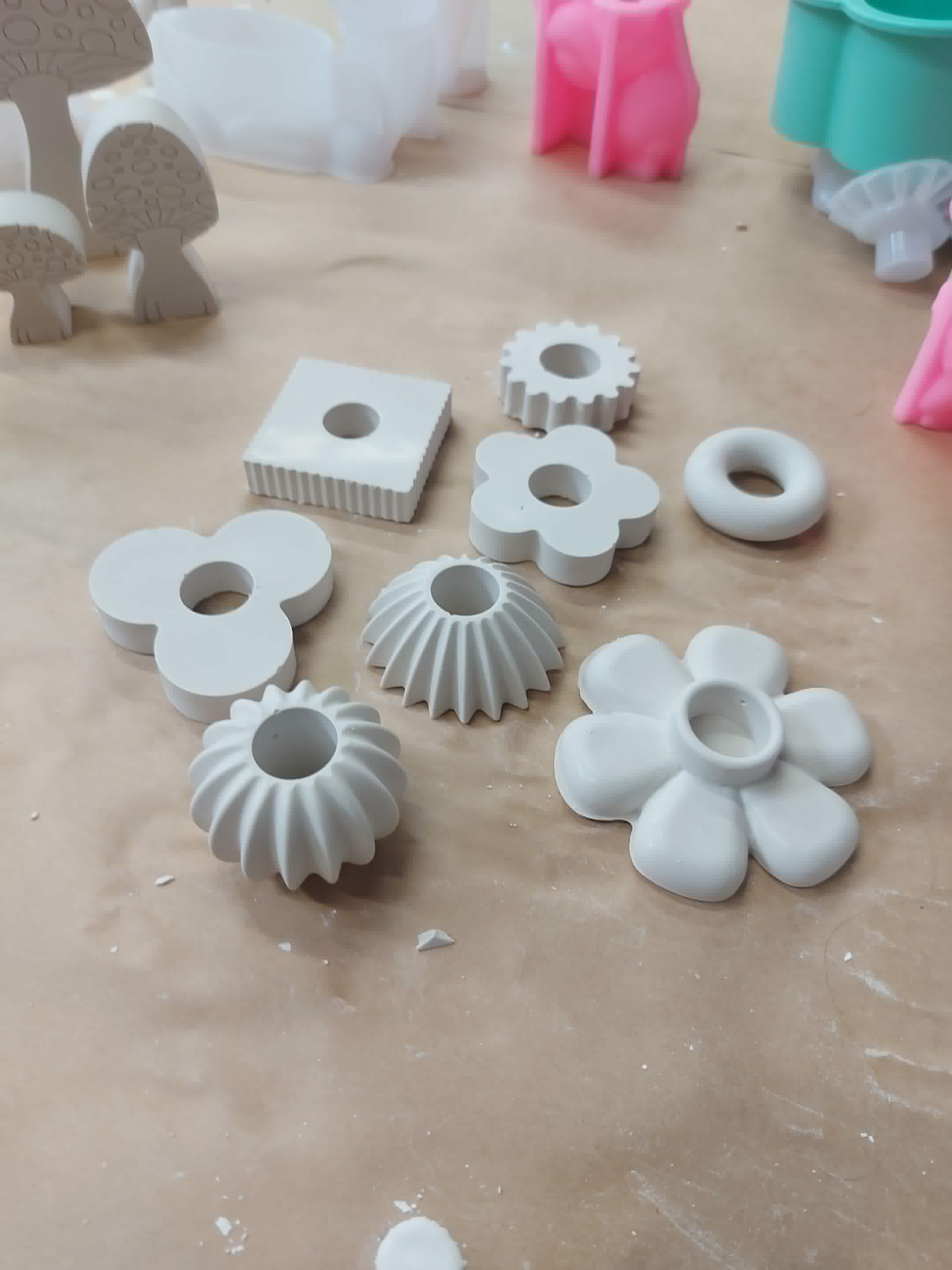 Plaster of Paris Workshop (Sunday 7th December 11-12pm)