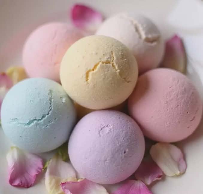 Bath Bomb Workshop (Friday 19th June 2026 6pm-7pm)