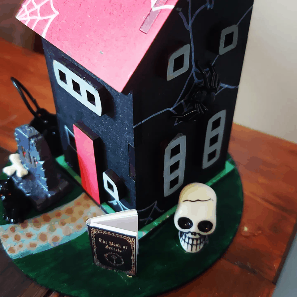 Halloween House Workshop (Saturday 31st October 2026 10am-12pm)