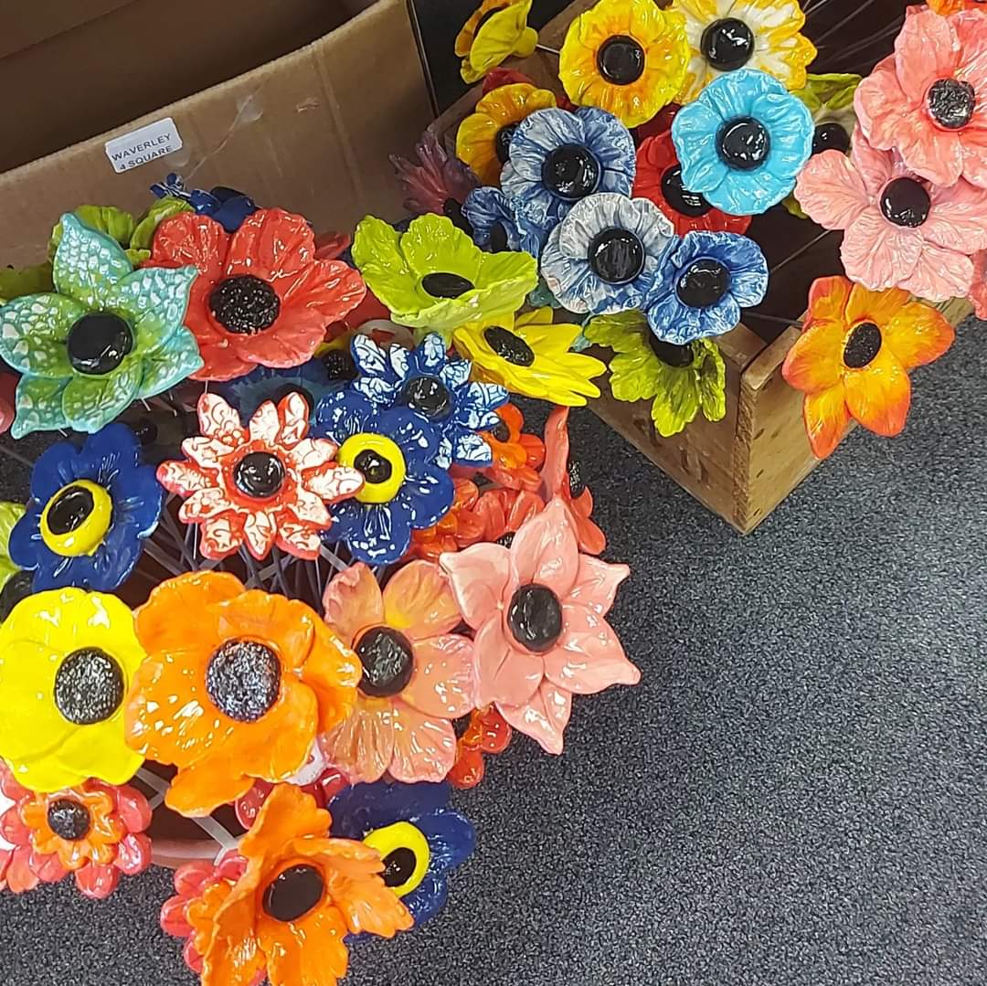 Flowers Pottery Workshop (Friday 10th January 6-8pm)
