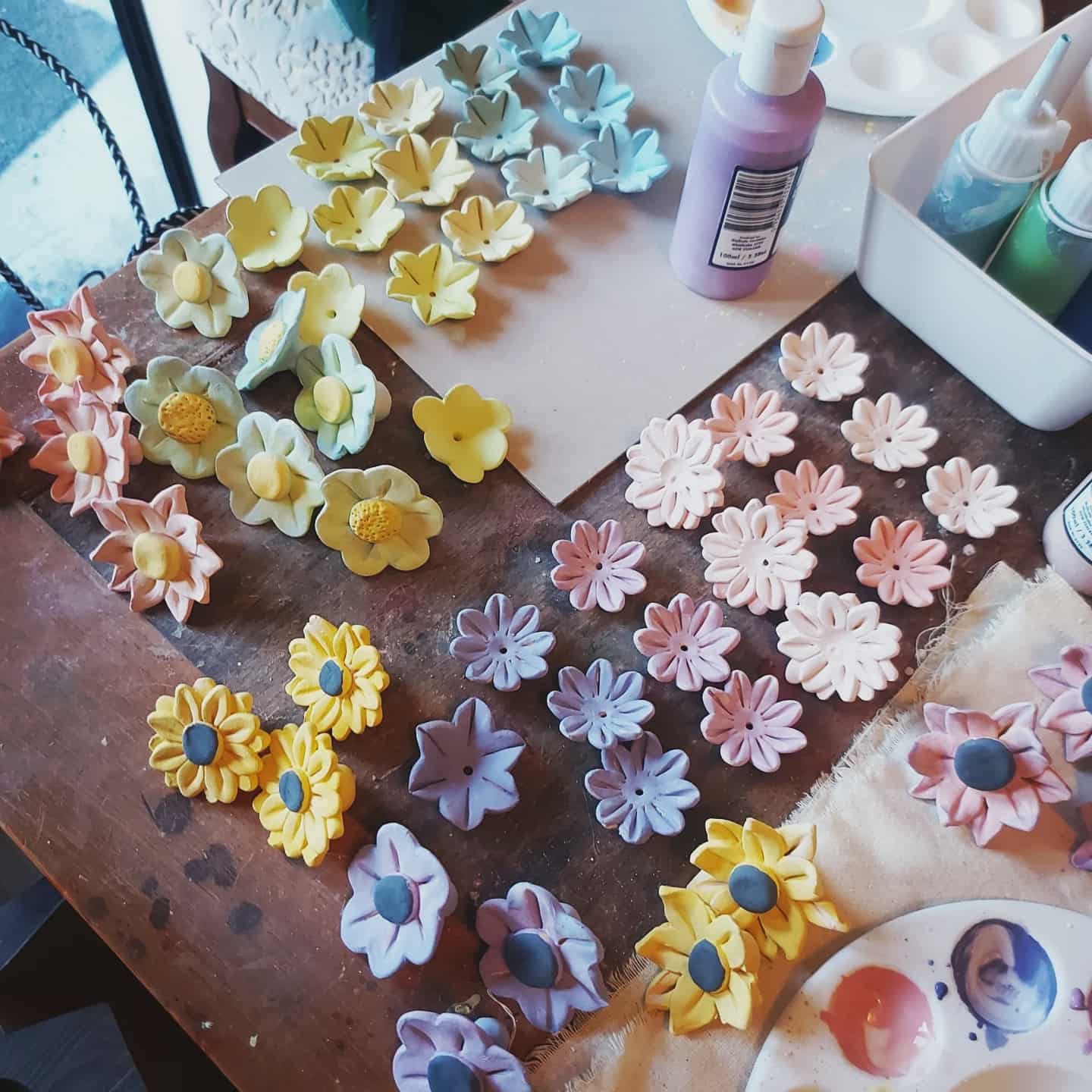 Flowers Pottery Workshop (over 3 sessions - make/paint/arrange [Starts 29th Oct])