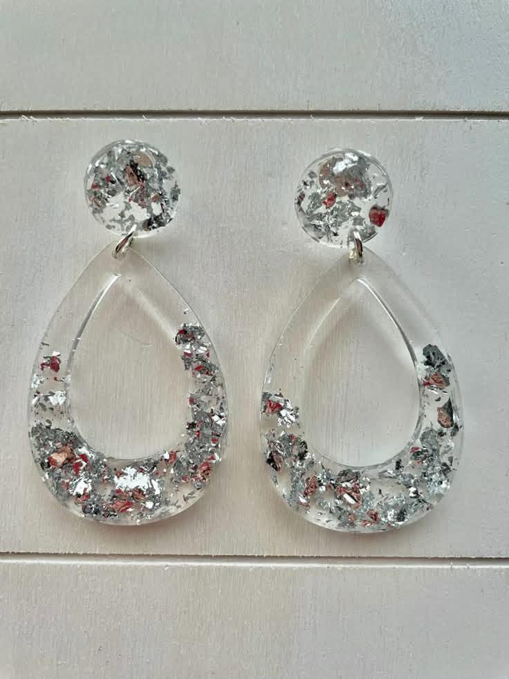UV Resin Jewellery Workshop (Friday 14th August 2026 6-8pm)