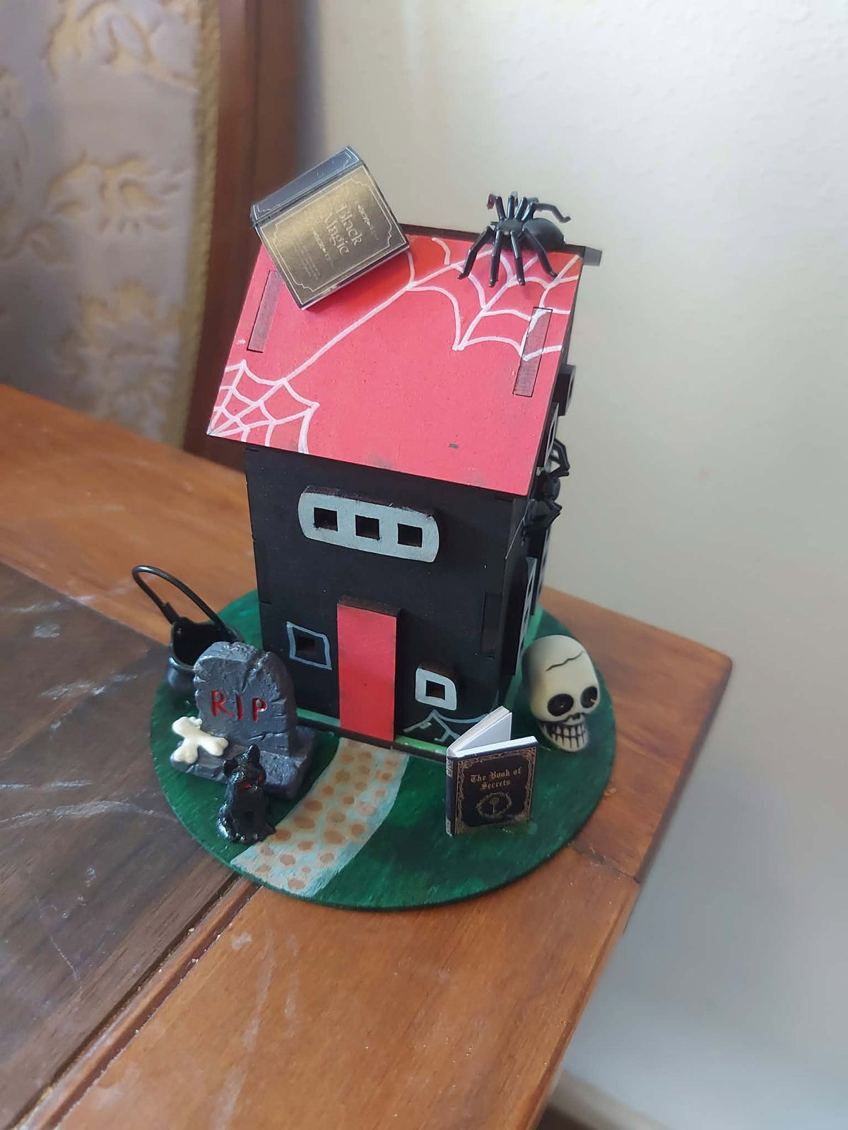 Halloween House Workshop (Saturday 31st October 2026 10am-12pm)
